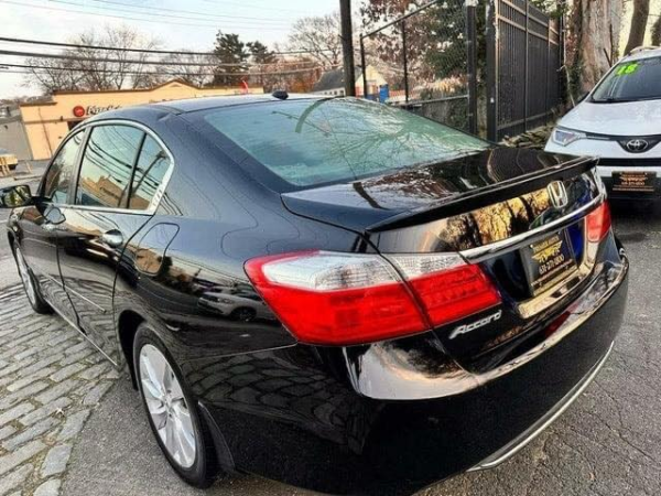 2014 Honda Accord EX-L - Image 10
