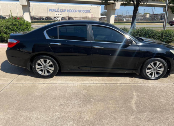 2014 Honda Accord • LX Sedan 4D - Image 4