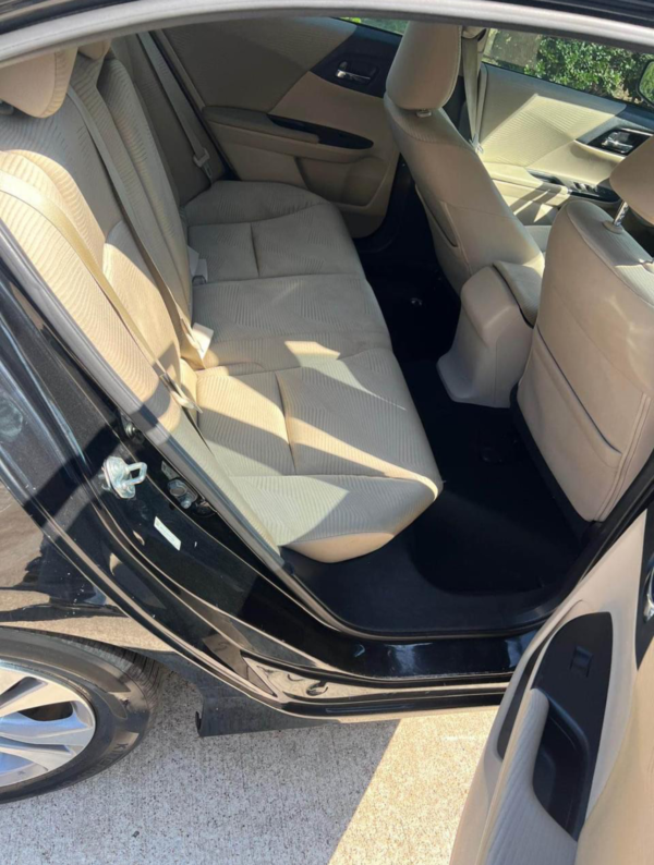 2014 Honda Accord • LX Sedan 4D - Image 10